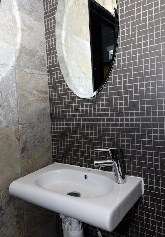 Home Plus Inn Гонконг Екстер'єр фото